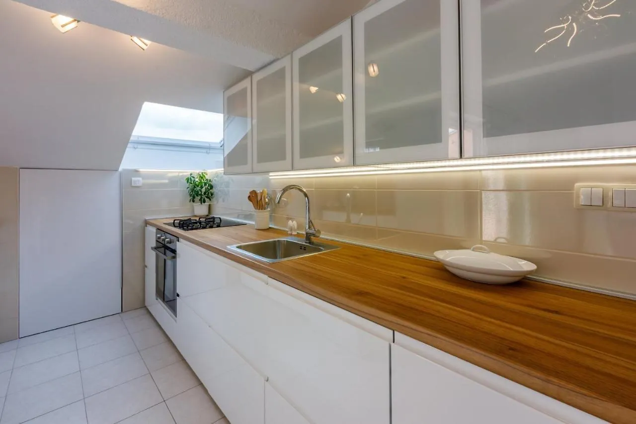 Koni Apartment Crikvenica