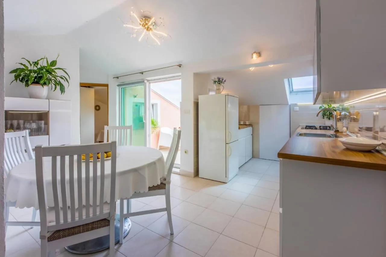 Koni Apartment Crikvenica