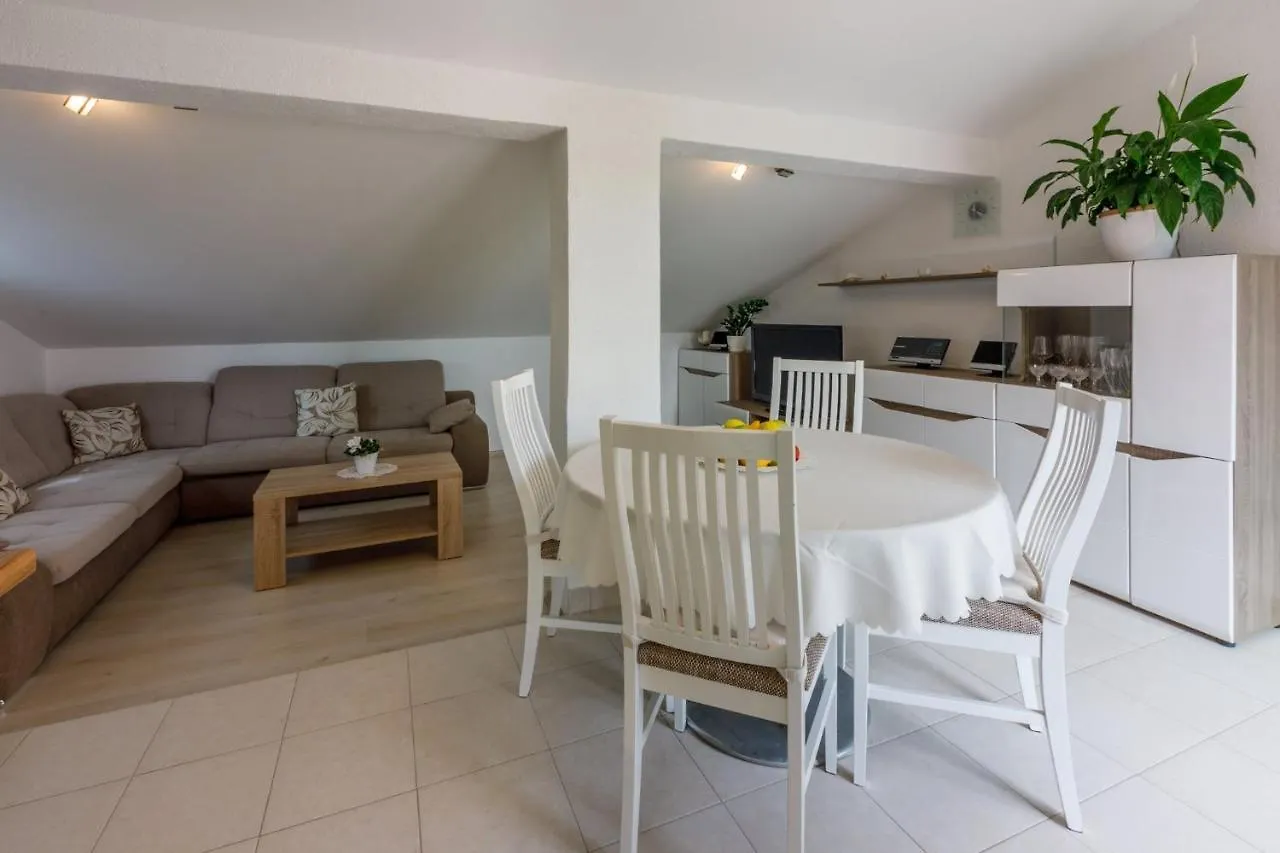 Koni Apartment Crikvenica