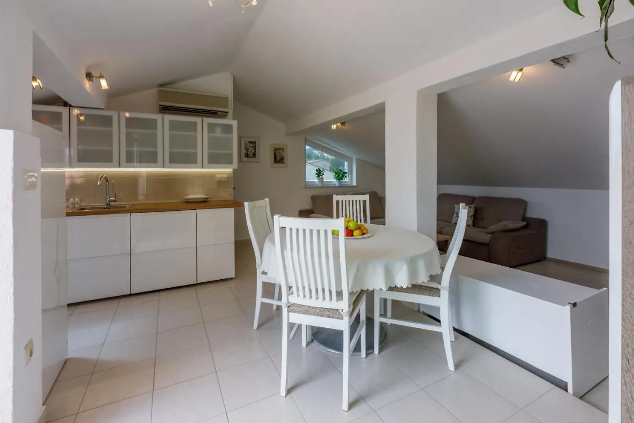 Koni Apartment Crikvenica Croatia